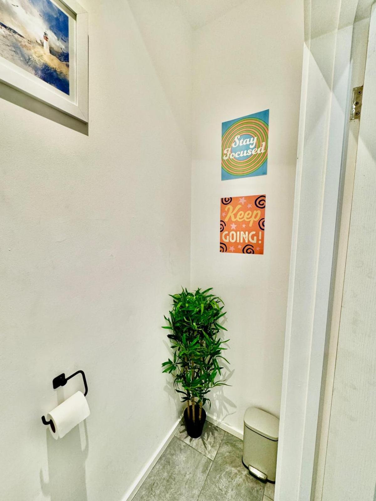 Three Bedroom House By Peacegrove Homes Short Lets & Serviced Accommodation Brighton With Free Wifi & Pet Friendly Exterior foto