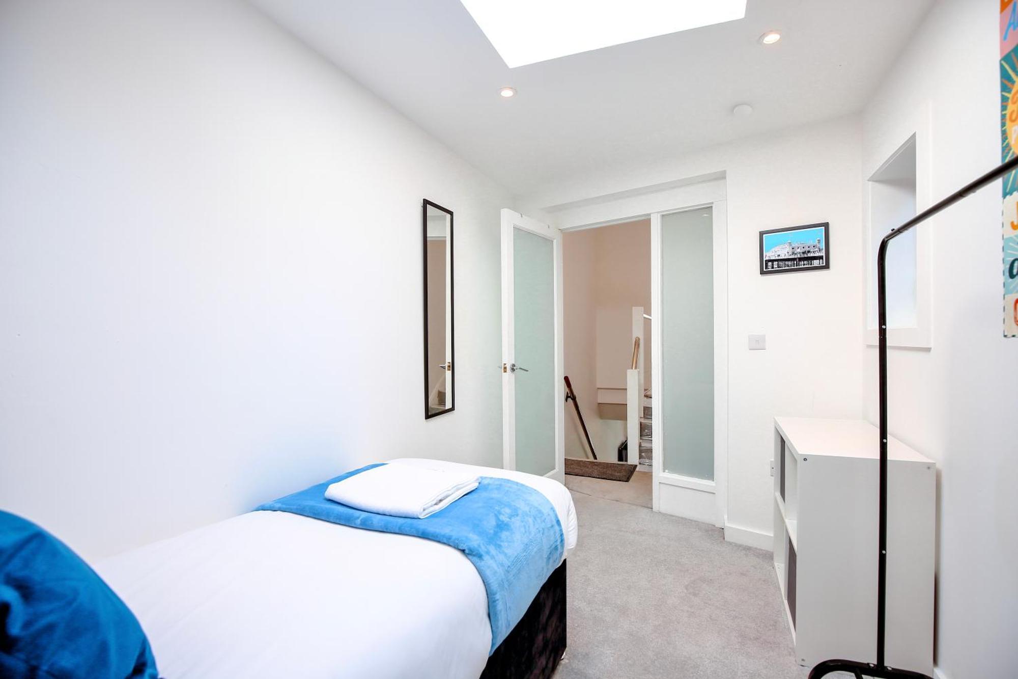 Three Bedroom House By Peacegrove Homes Short Lets & Serviced Accommodation Brighton With Free Wifi & Pet Friendly Exterior foto