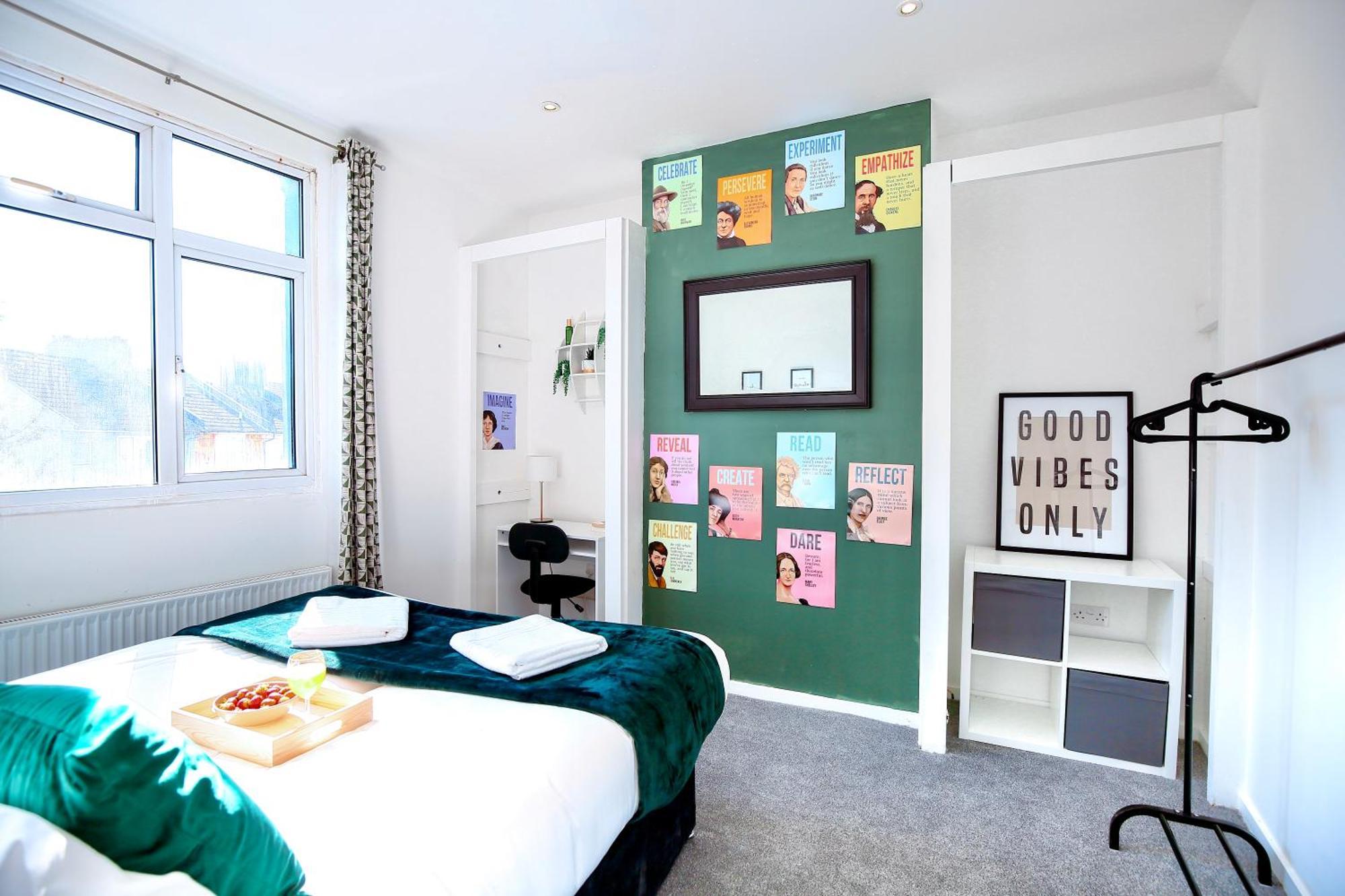 Three Bedroom House By Peacegrove Homes Short Lets & Serviced Accommodation Brighton With Free Wifi & Pet Friendly Exterior foto