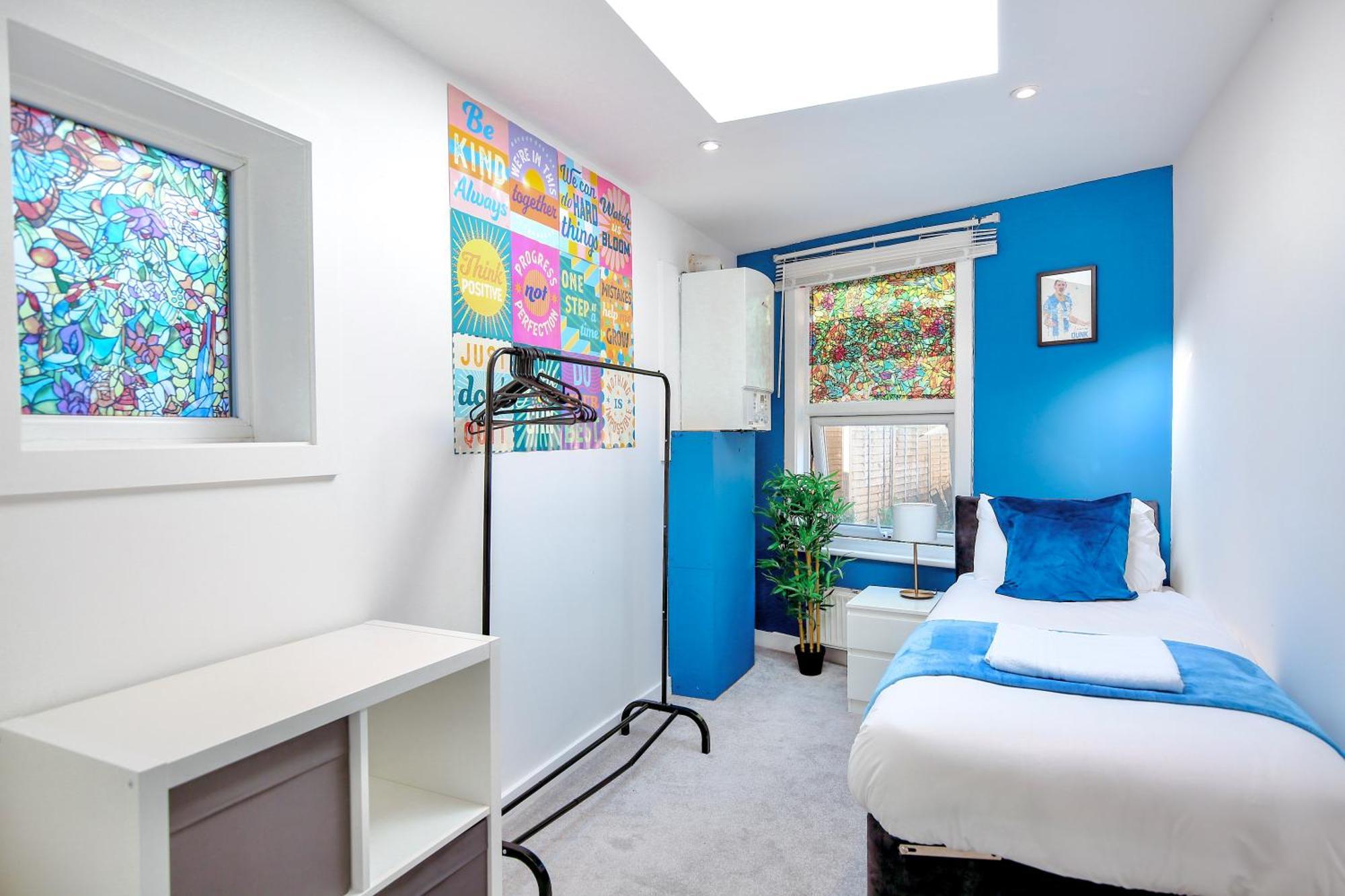 Three Bedroom House By Peacegrove Homes Short Lets & Serviced Accommodation Brighton With Free Wifi & Pet Friendly Exterior foto