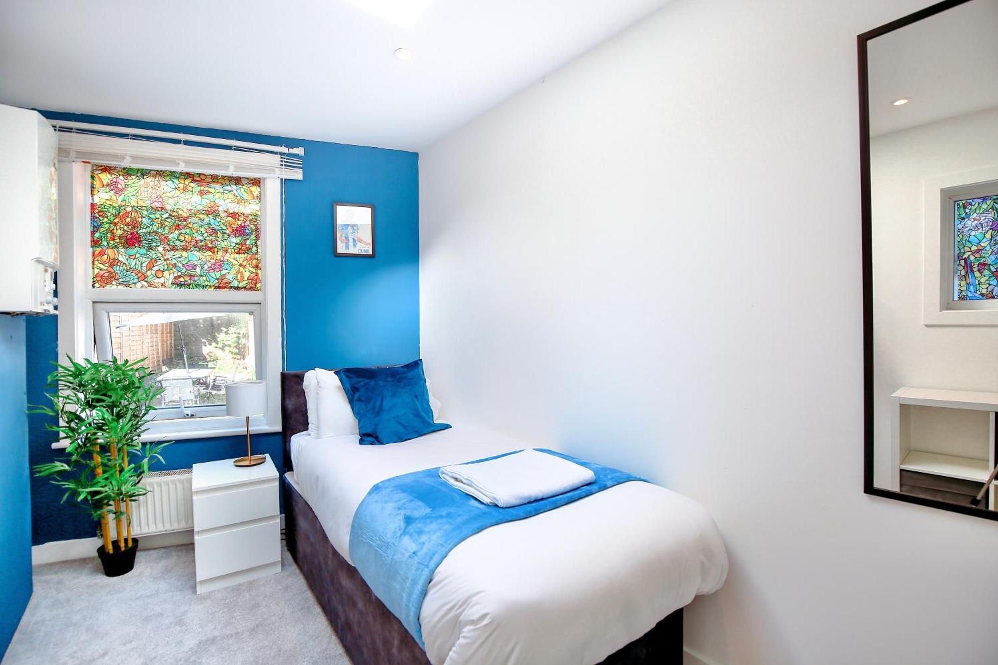Three Bedroom House By Peacegrove Homes Short Lets & Serviced Accommodation Brighton With Free Wifi & Pet Friendly Exterior foto
